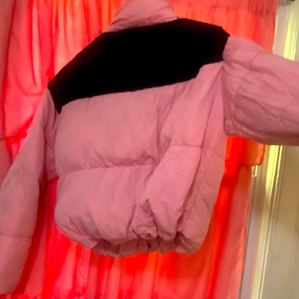 CUTE PINK COAT GREAT FOR WOMEN OT GIRLS